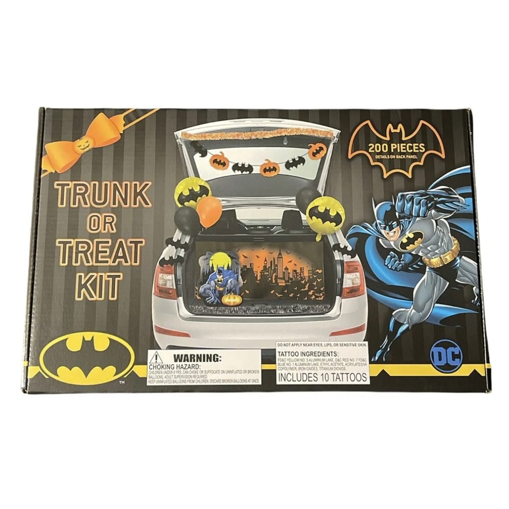 BATMAN DC Halloween Trunk Or Treat Party Decor Kit 200 Pieces Brand NEW